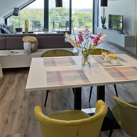 아파트 Siske Experience 3 Oenallo Apartmannal 블로톤퓌레드