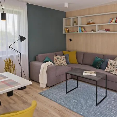 Siske Experience 3 Oenallo Apartmannal * 블로톤퓌레드